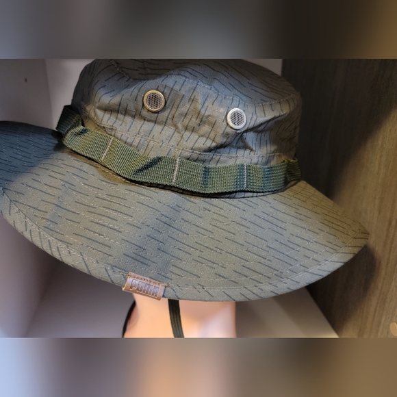 BNWT Puma Safari Hat - OSFA - Picture 3 of 5